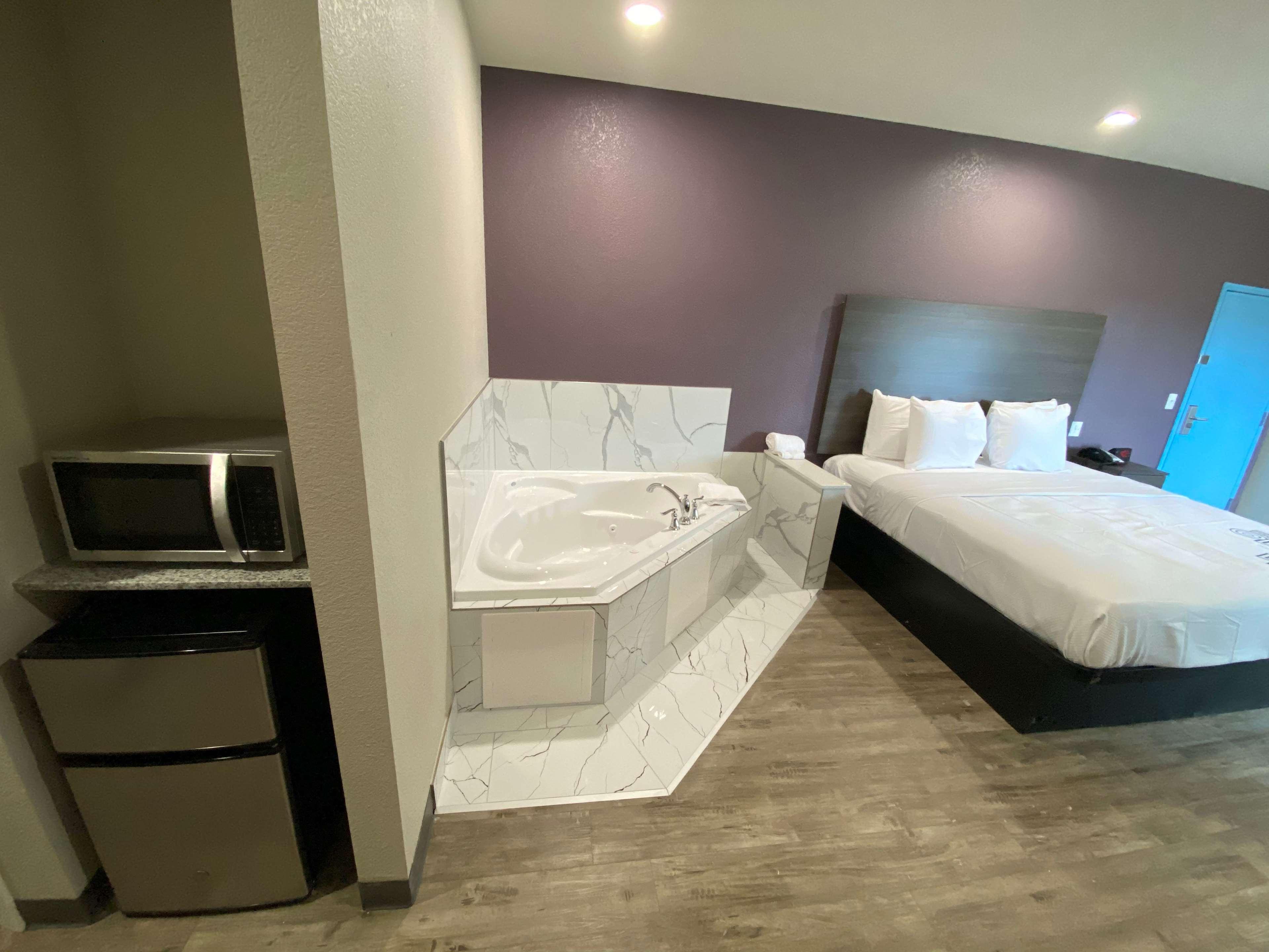Surestay Plus Hotel By Best Western Ада Экстерьер фото